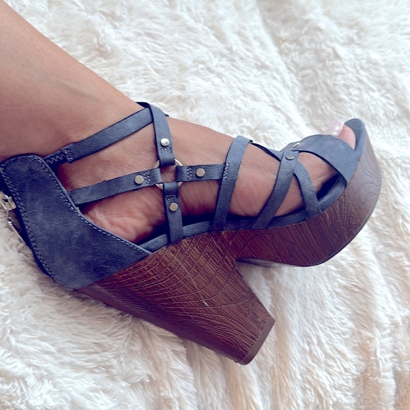 G by Guess Wedges Sandals Women’s Size 8 Pre Owned Condition Please See Notes - Picture 4 of 15